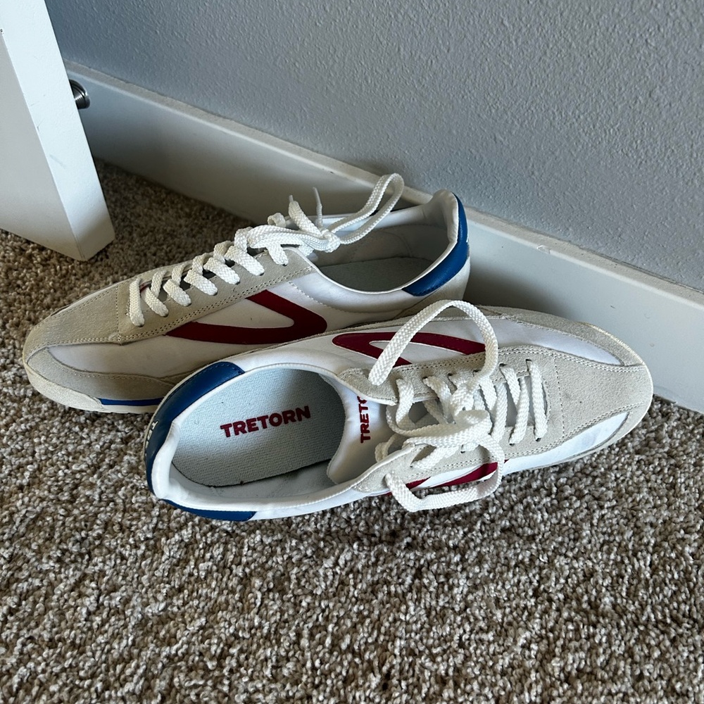 Tretorn Men's White and Red Sneakers